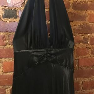 Long black sleeveless dress